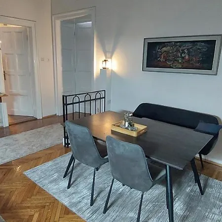 Bohemian Apartment *